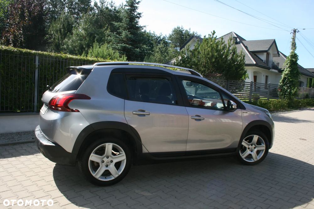 Peugeot 2008 1.2 Pure Tech Allure S&S - 7