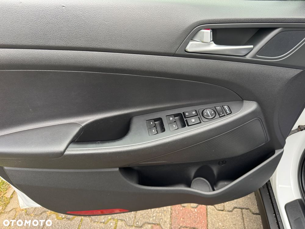 Hyundai Tucson 1.6 GDI BlueDrive Style 2WD - 28