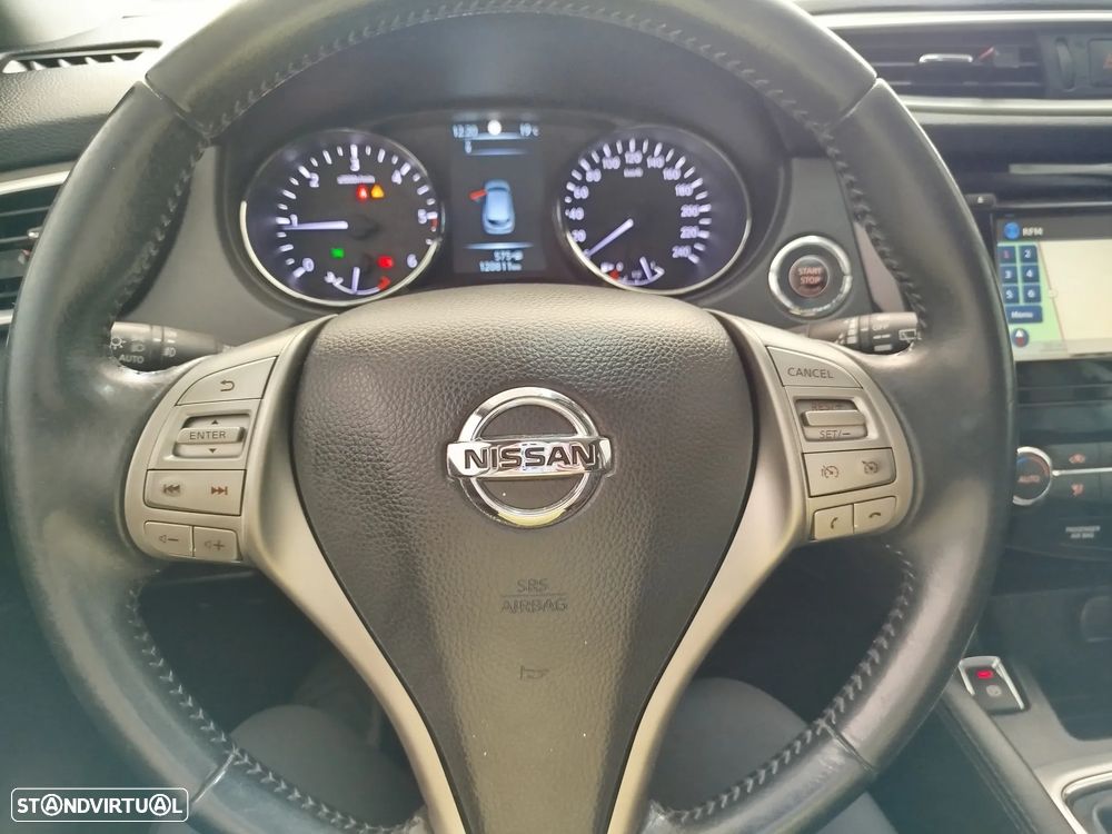 Nissan Qashqai 1.5 dCi N-Connecta 18 - 36
