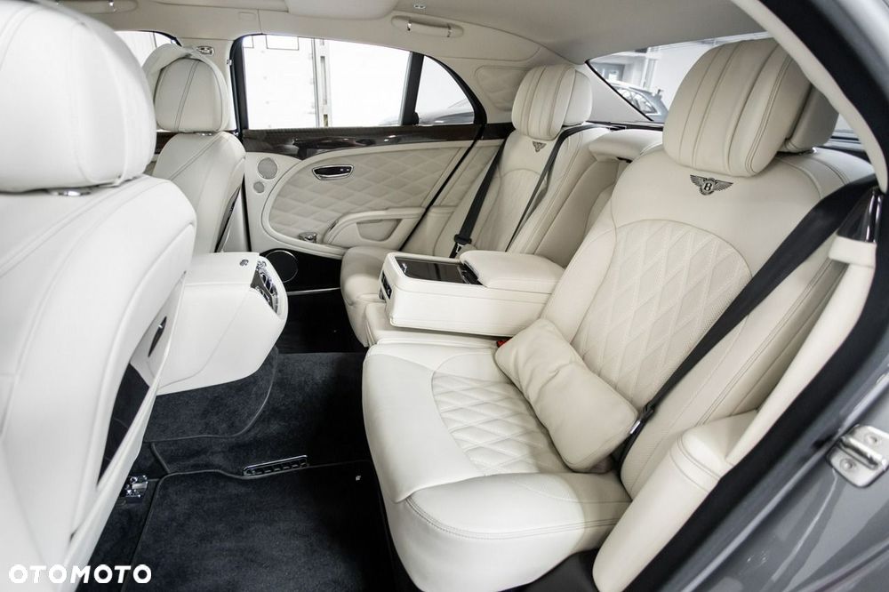 Bentley Mulsanne Speed - 30