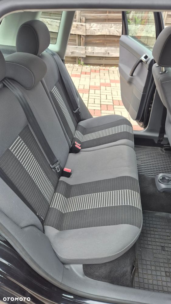 Volkswagen Polo 1.4 16V Comfortline - 9