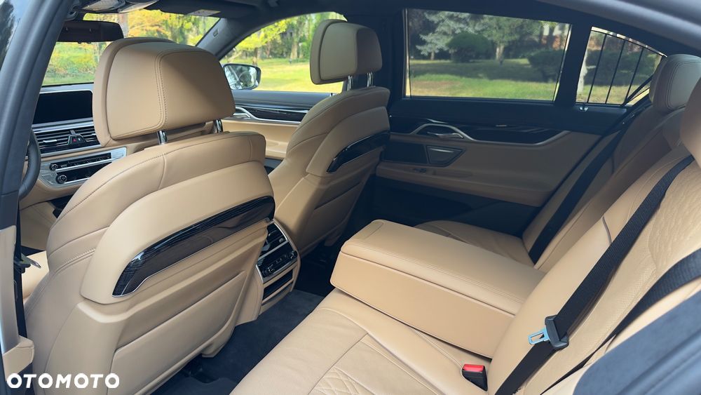 BMW Seria 7 740d xDrive - 10