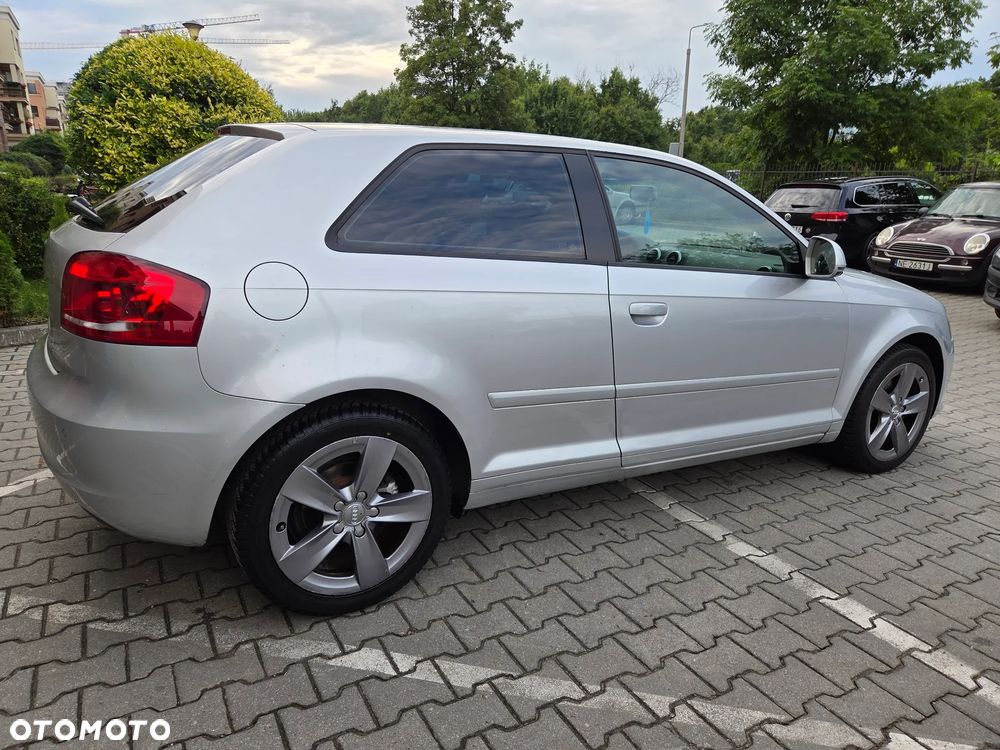 Audi A3 3-drzwiowe 2.0 TDI DPF Ambiente S tronic - 11