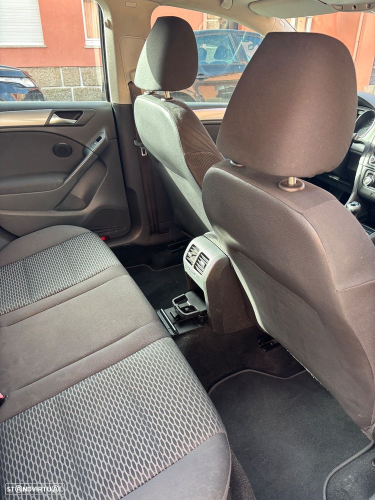 VW Golf 1.6 TDi Edition - 9