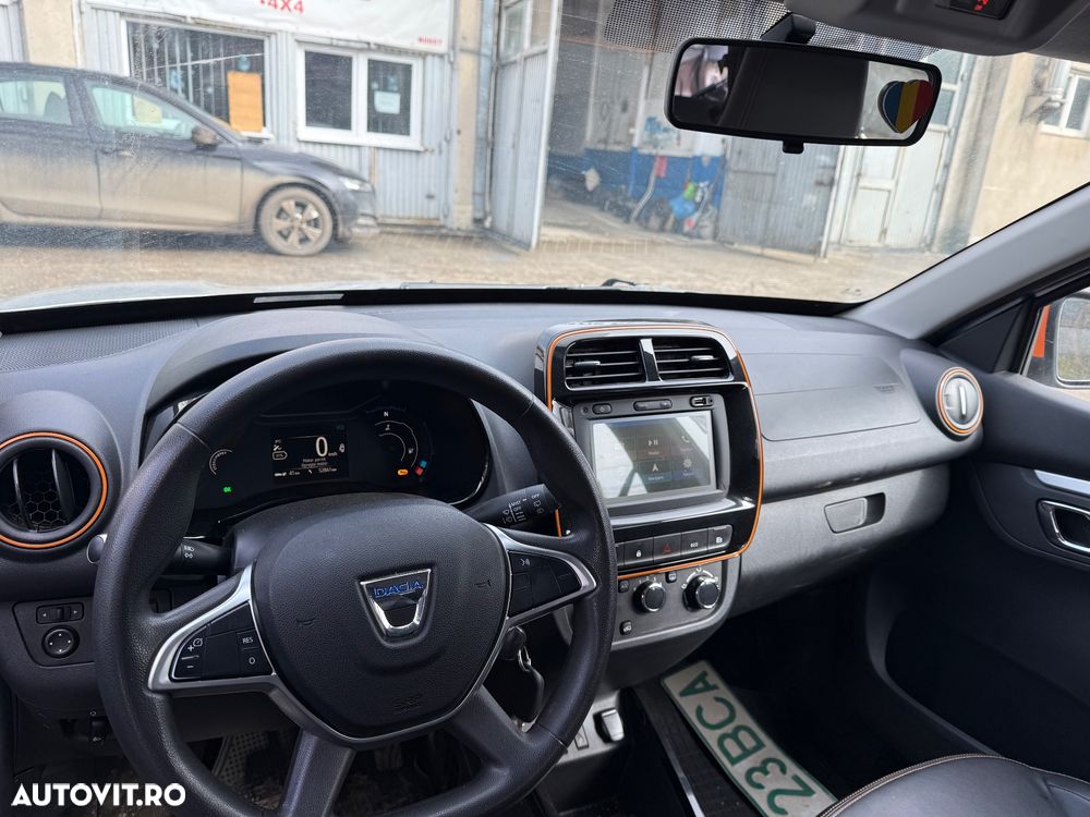 Dacia Spring Essential - 5