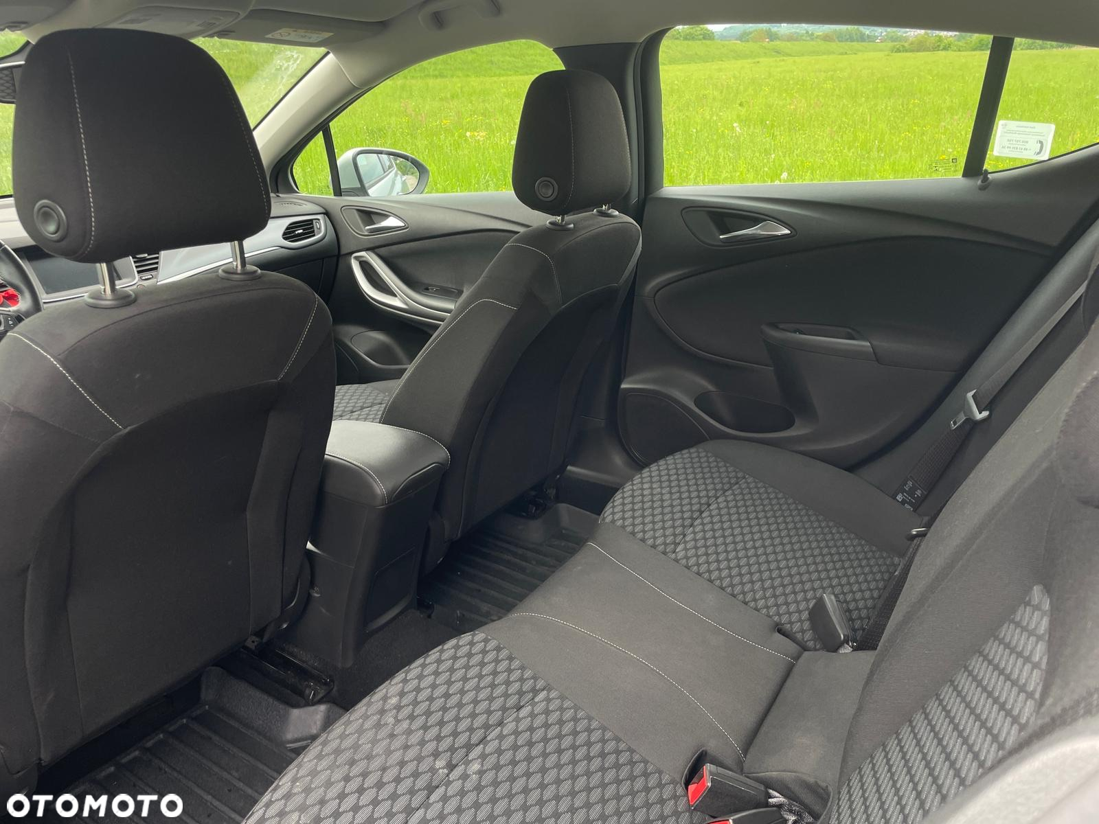 Opel Astra V 1.4 T Dynamic - 15