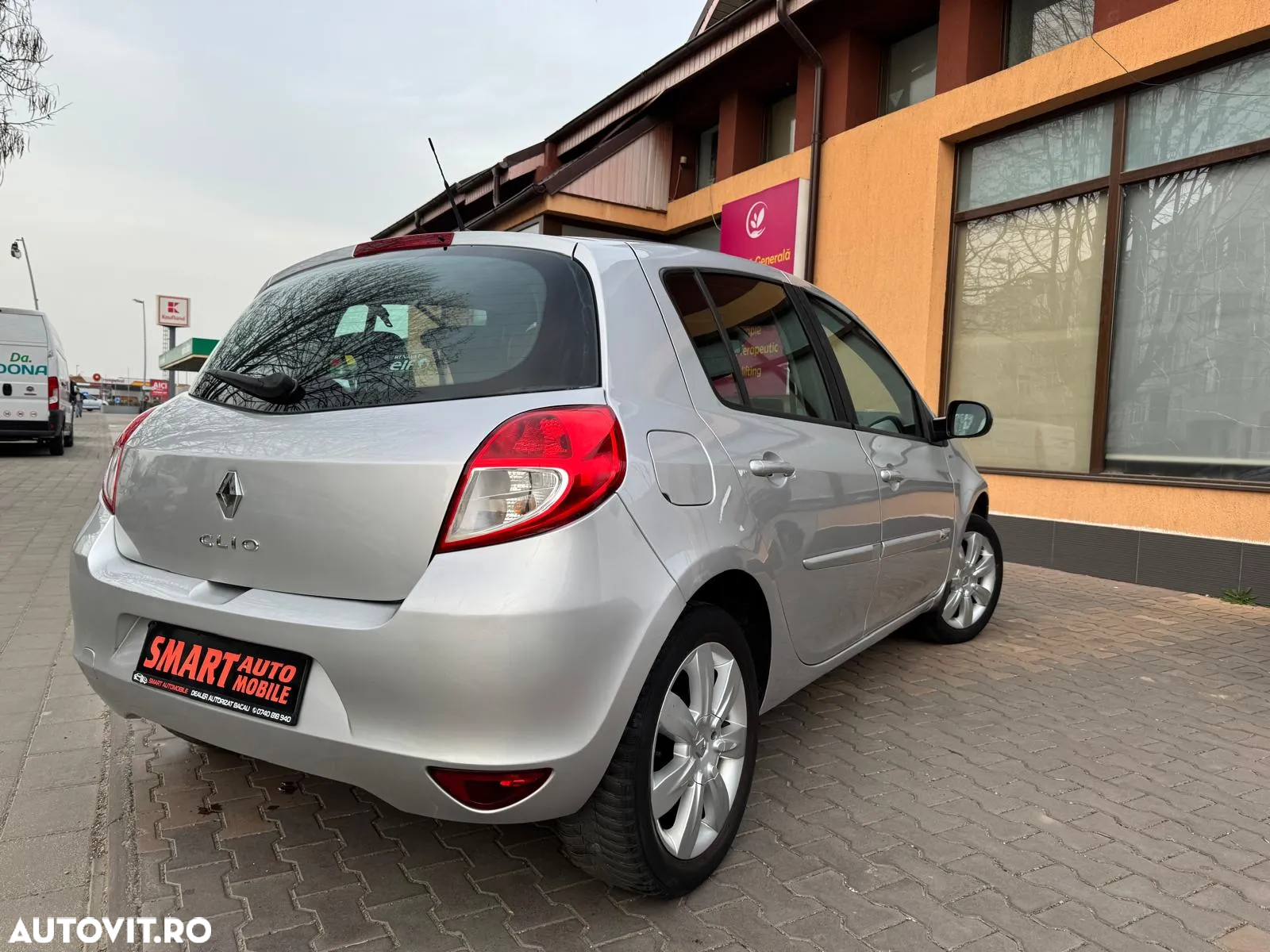 Renault Clio - 2
