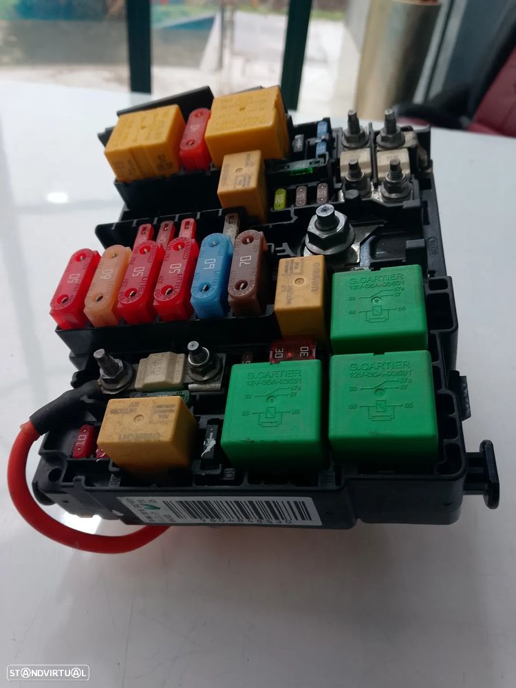 CAIXA FUSÍVEIS PEUGEOT 308 II / 9804848580 - 1