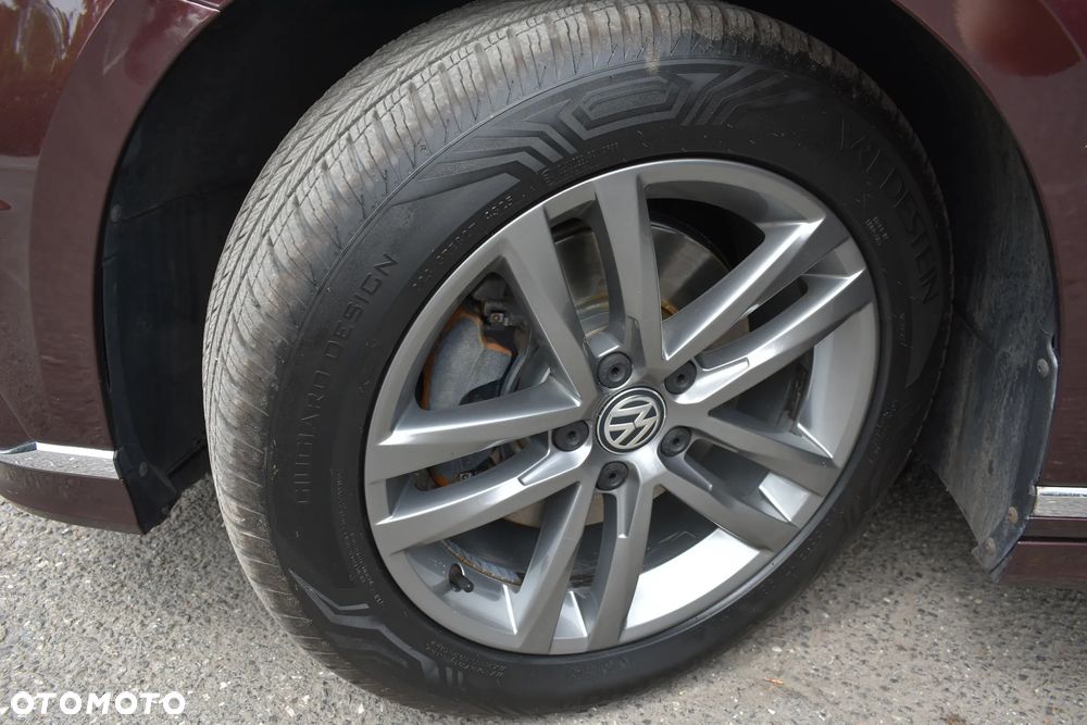 Volkswagen Passat Variant 2.0 TDI (BlueMotion Technology) Highline - 19