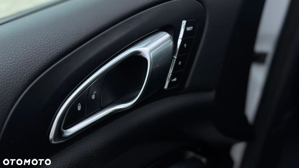 Porsche Cayenne Platinum Edition - 17