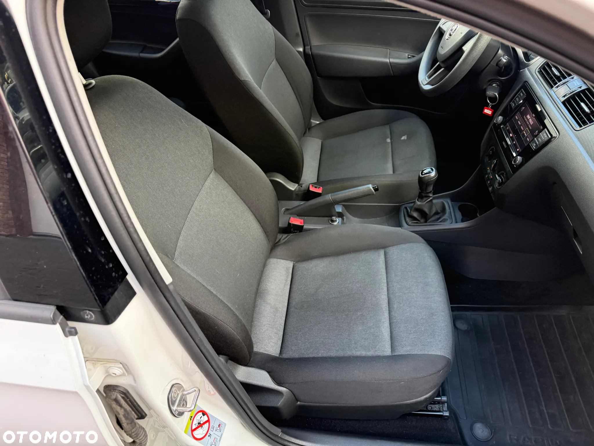 Skoda RAPID 1.6 TDI DPF Ambition - 23