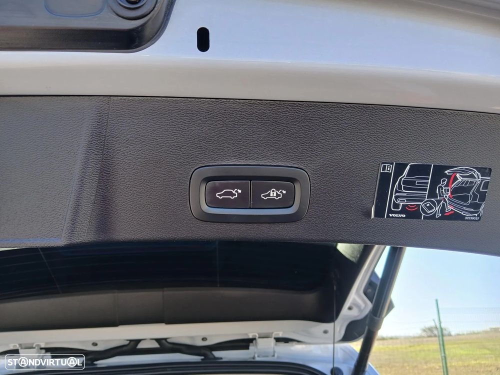 Volvo XC 40 T4 Recharge DKG Inscription - 16