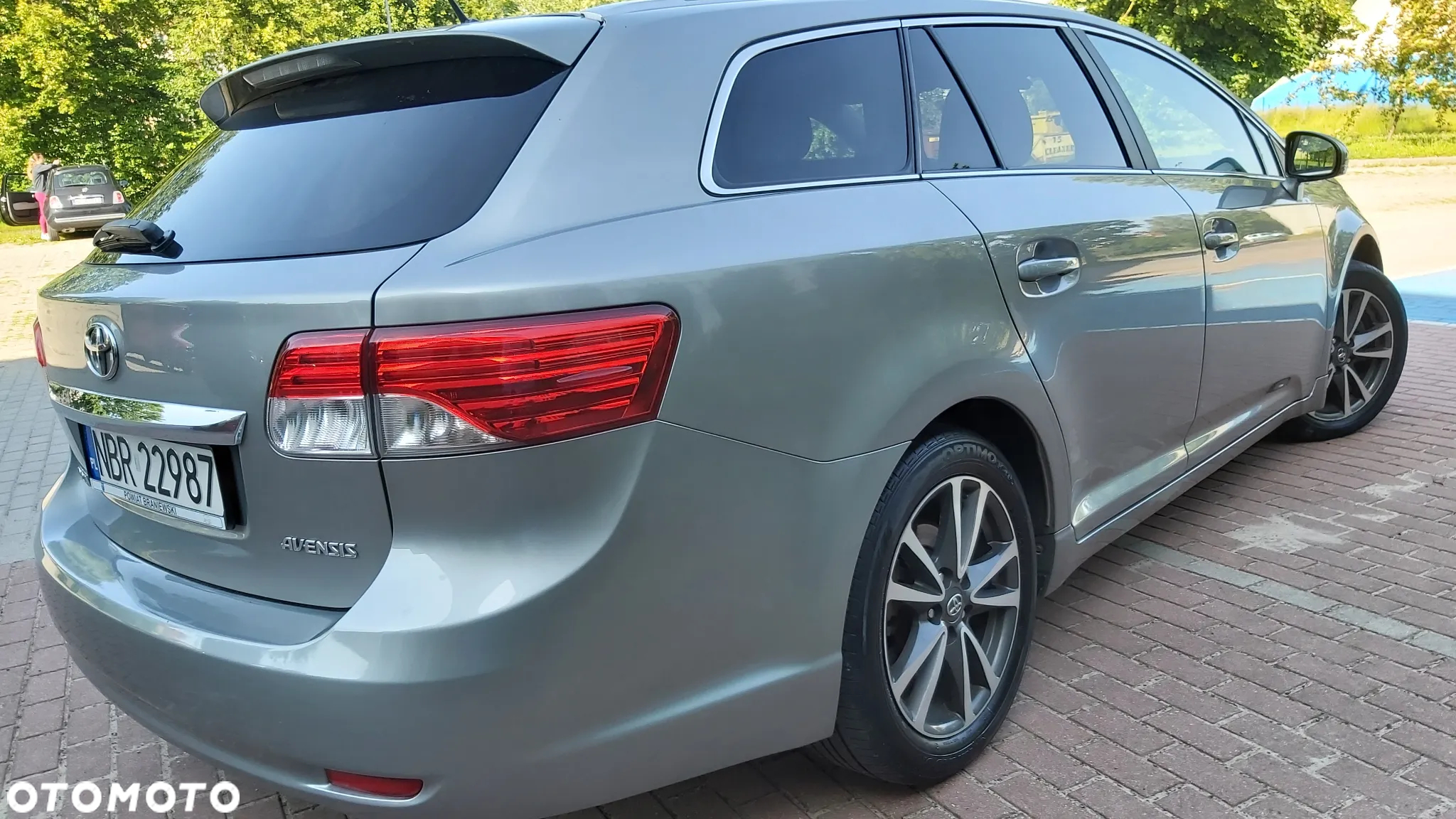 Toyota Avensis 2.0 D-4D Premium - 4