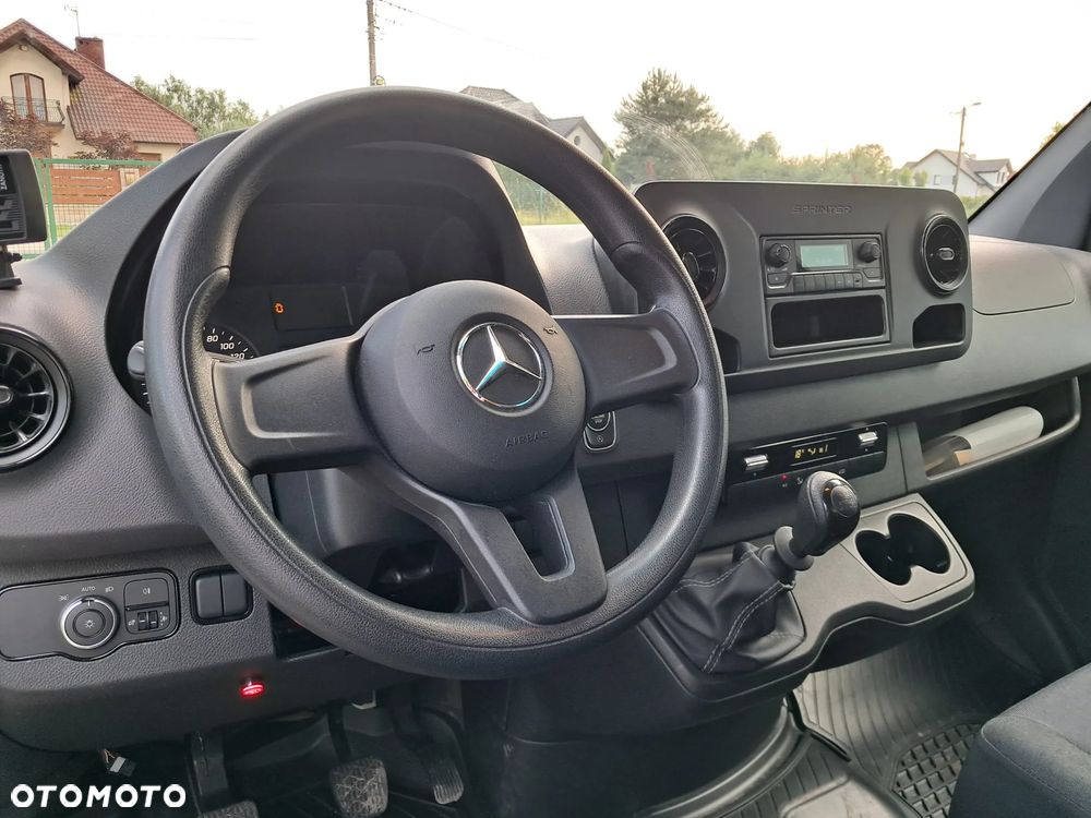 Mercedes-Benz SPRINTER 515 Chłodnia + Winda Salon Polska - 27