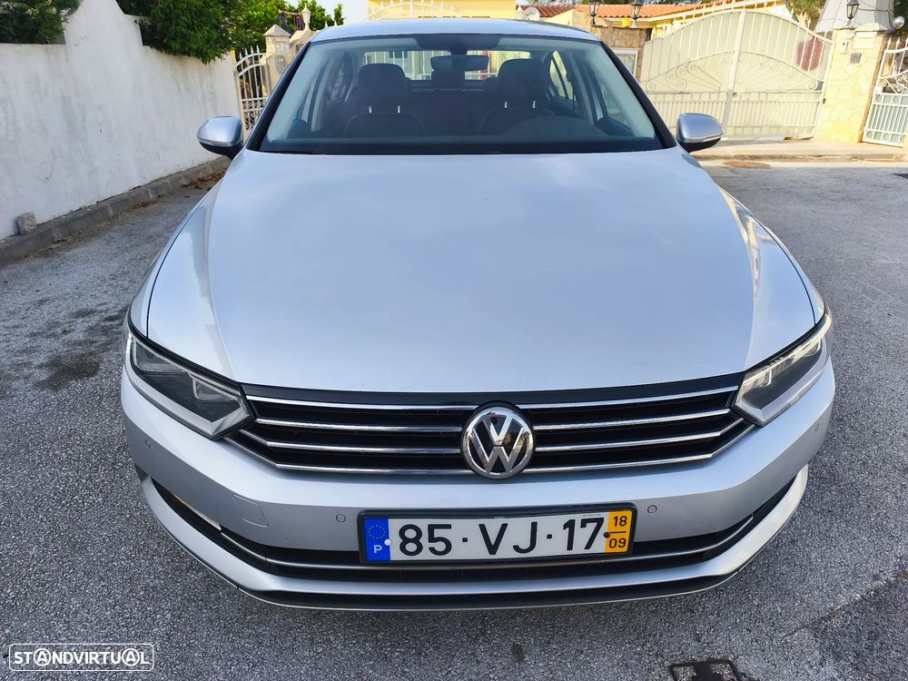 VW Passat 1.6 TDI Highline DSG - 12
