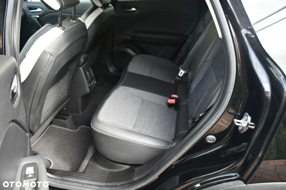 Renault Captur TCe Mild Hybrid 140 GPF TECHNO - 24
