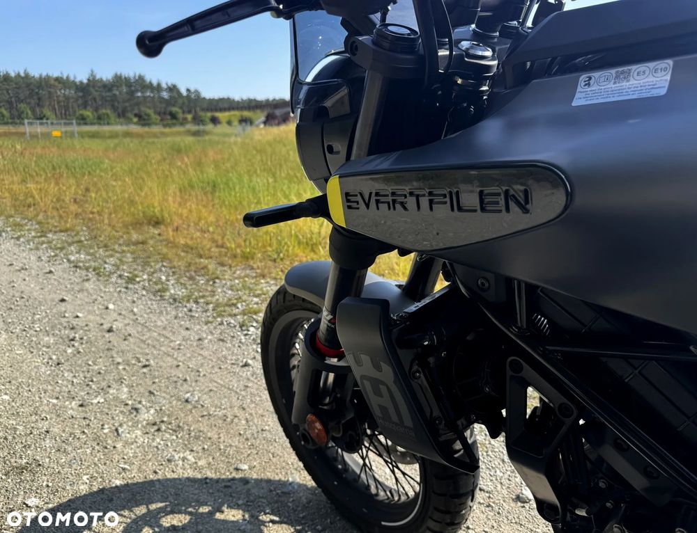 Husqvarna Svartpilen - 16