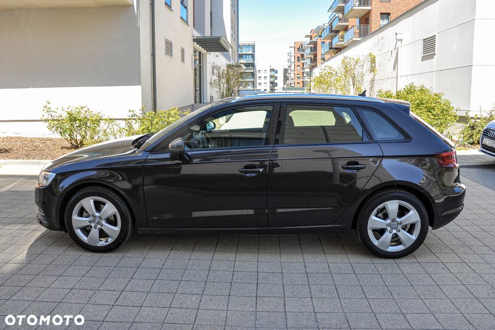 Audi A3 Sportback - 2
