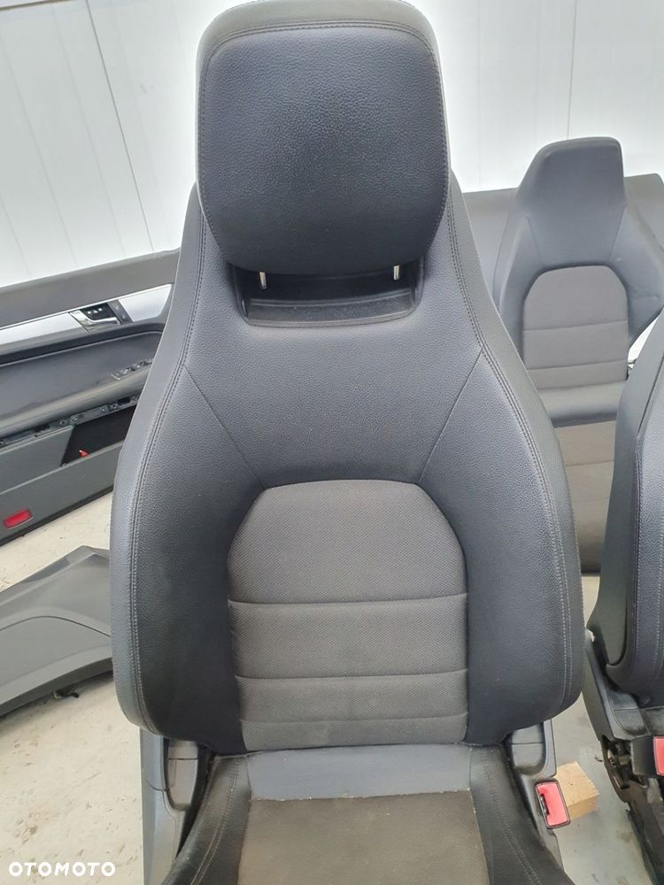Mercedes-Benz E-Klasa Coupe W207 2007-2017 Fotele kanapa boczki półskóra - 5