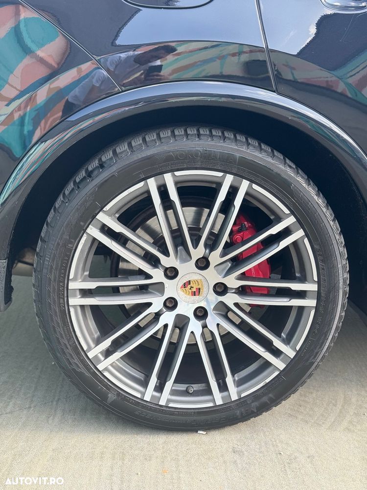 Porsche Cayenne - 24