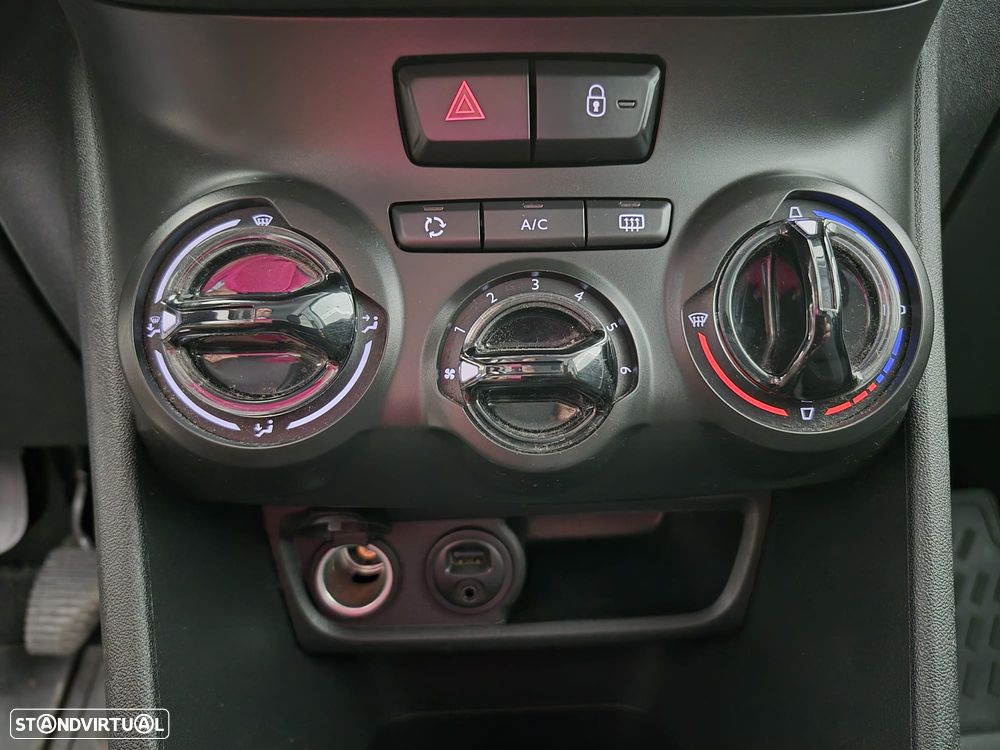 Peugeot 2008 1.2 PureTech Style - 26