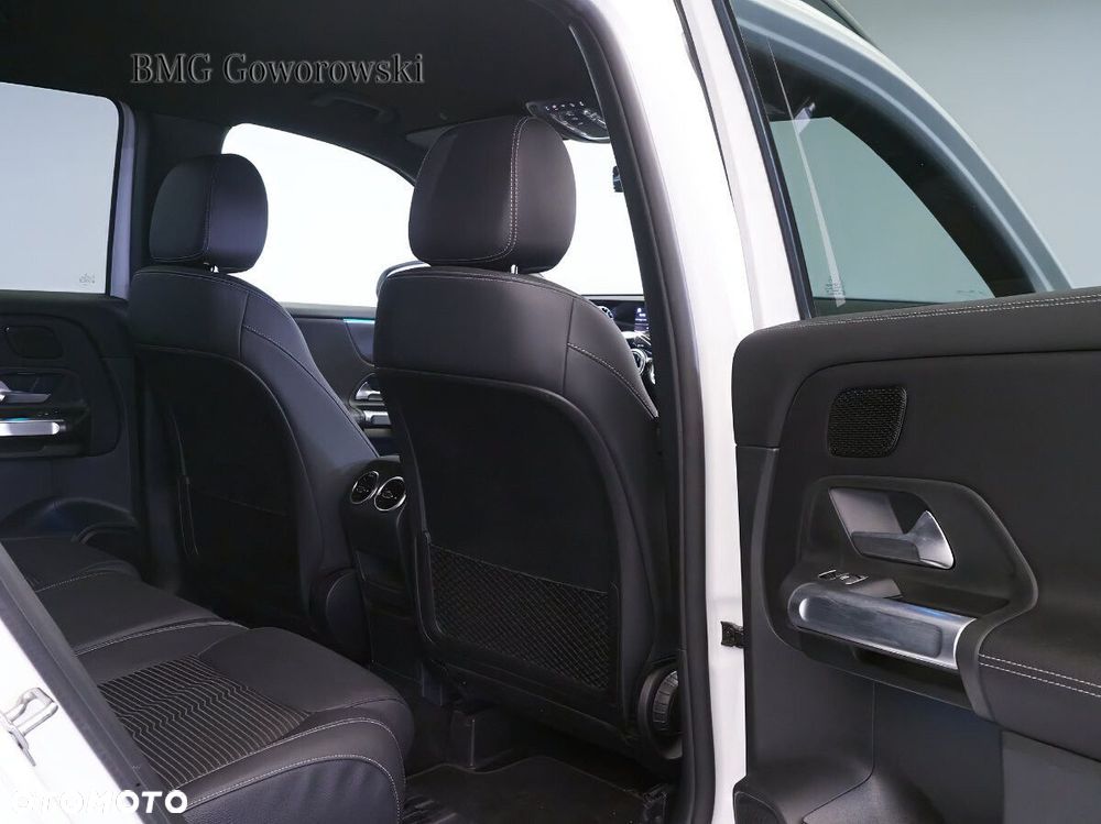 Mercedes-Benz GLB - 9