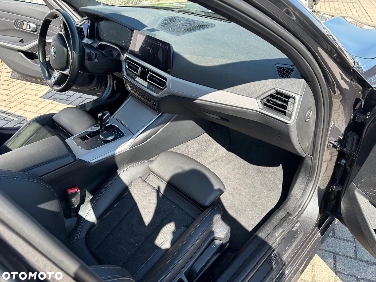 BMW Seria 3 320d Touring - 8