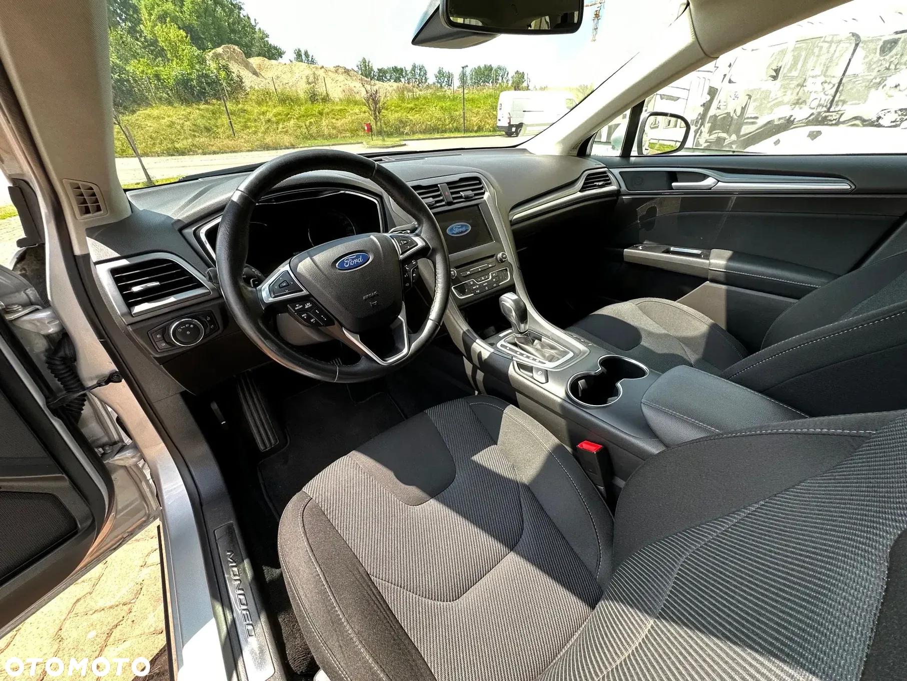 Ford Mondeo 2.0 EcoBoost Titanium - 32