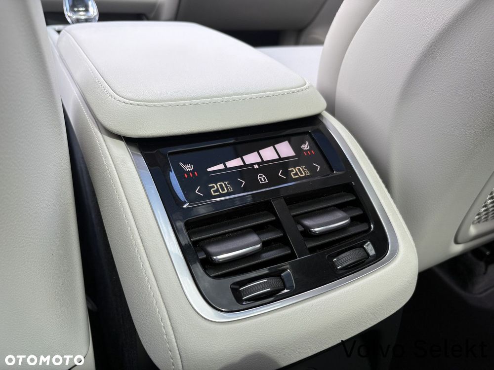 Volvo XC 90 - 29