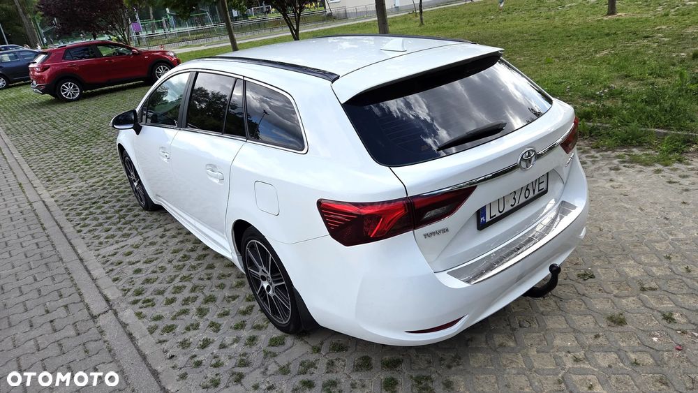 Toyota Avensis 1.6 Business Edition - 4