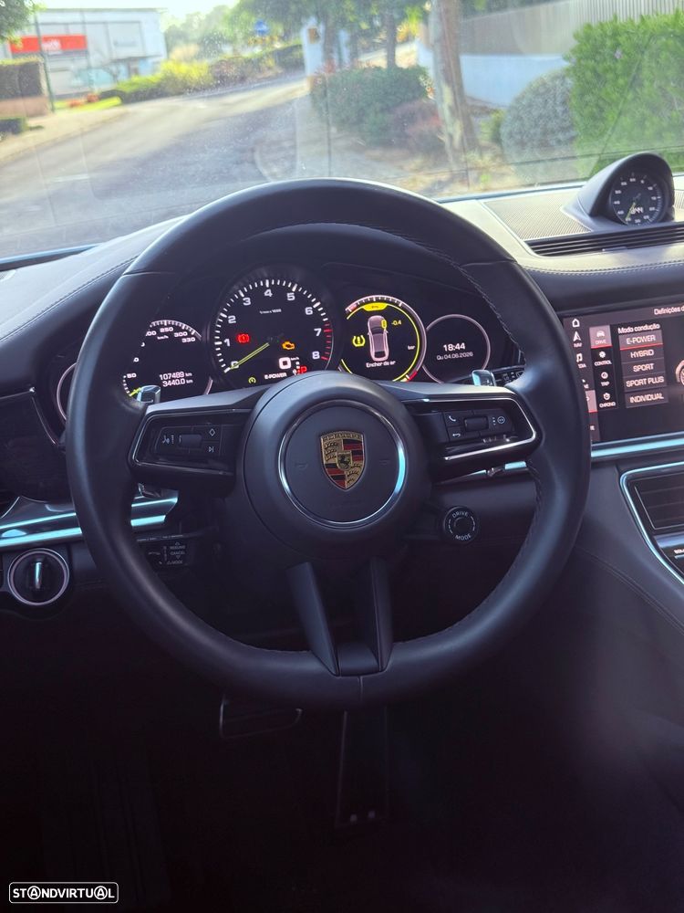 Porsche Panamera Sport Turismo 4S E-Hybrid - 33