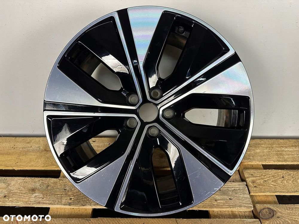 FELGA ALUMINIOWA VOLVO POLESTAR 19" 8.0 32327781 CALA LADNA - 1