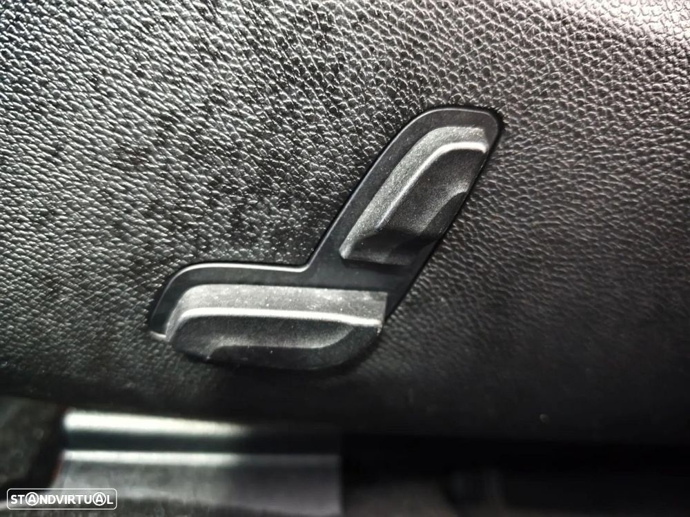 Mercedes-Benz E 220 BlueTEC BE Edition Auto. - 31