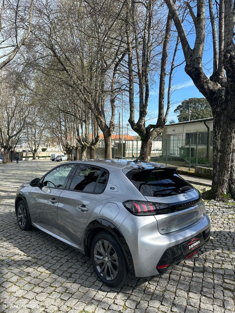 Peugeot e-208 Allure - 16