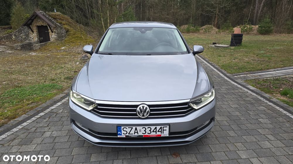 Volkswagen Passat 2.0 TDI SCR Comfortline - 8