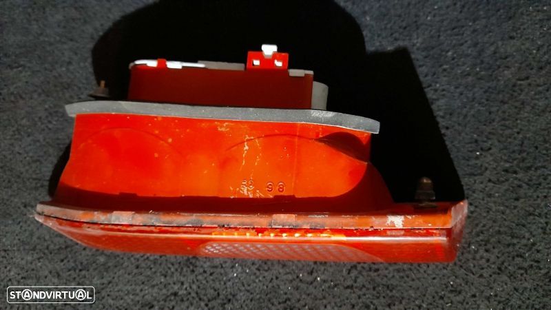 Farolim Stop Esquerdo Mala Alfa Romeo 156 (932_) - 3