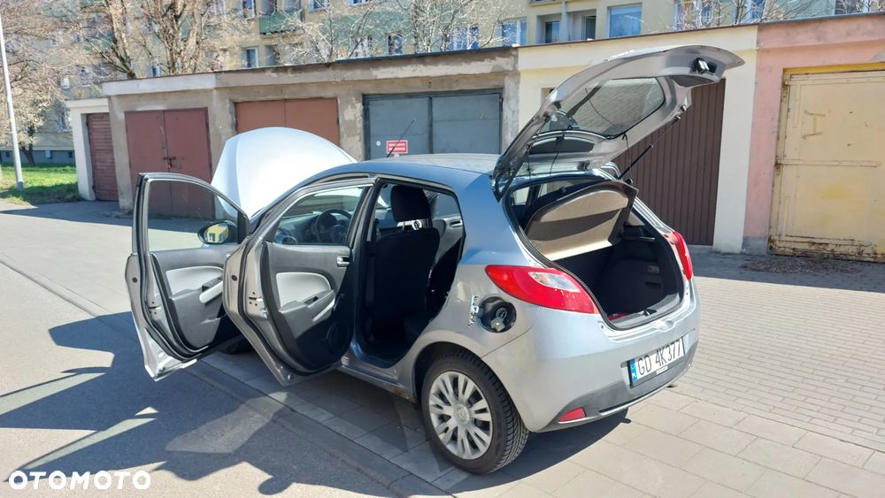 Mazda 2 1.4 DE Core + - 32
