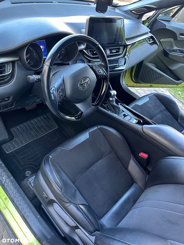 Toyota C-HR 1.8 Hybrid Neon Lime powered by JBL - 5