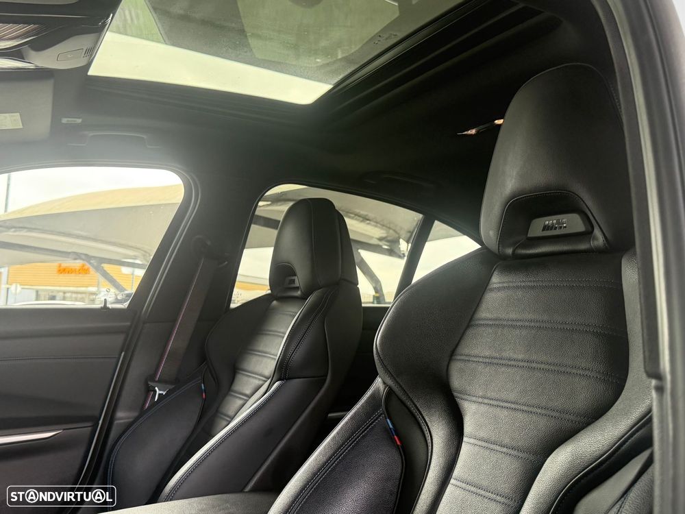 BMW 330 e Pack Desportivo M Auto - 44