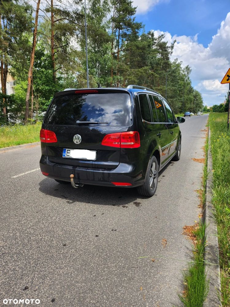 Volkswagen Touran 2.0 TDI Highline - 4