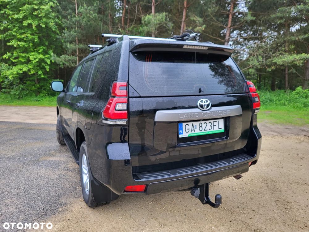 Toyota Land Cruiser - 5