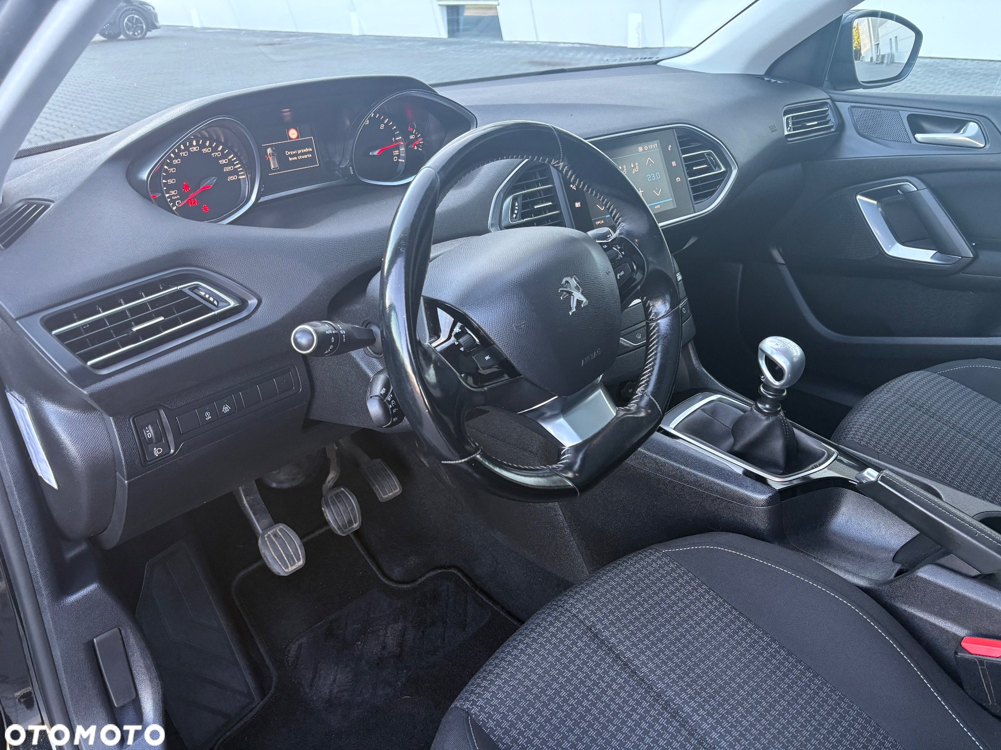 Peugeot 308 1.6 BlueHDi Business Line S&S - 15