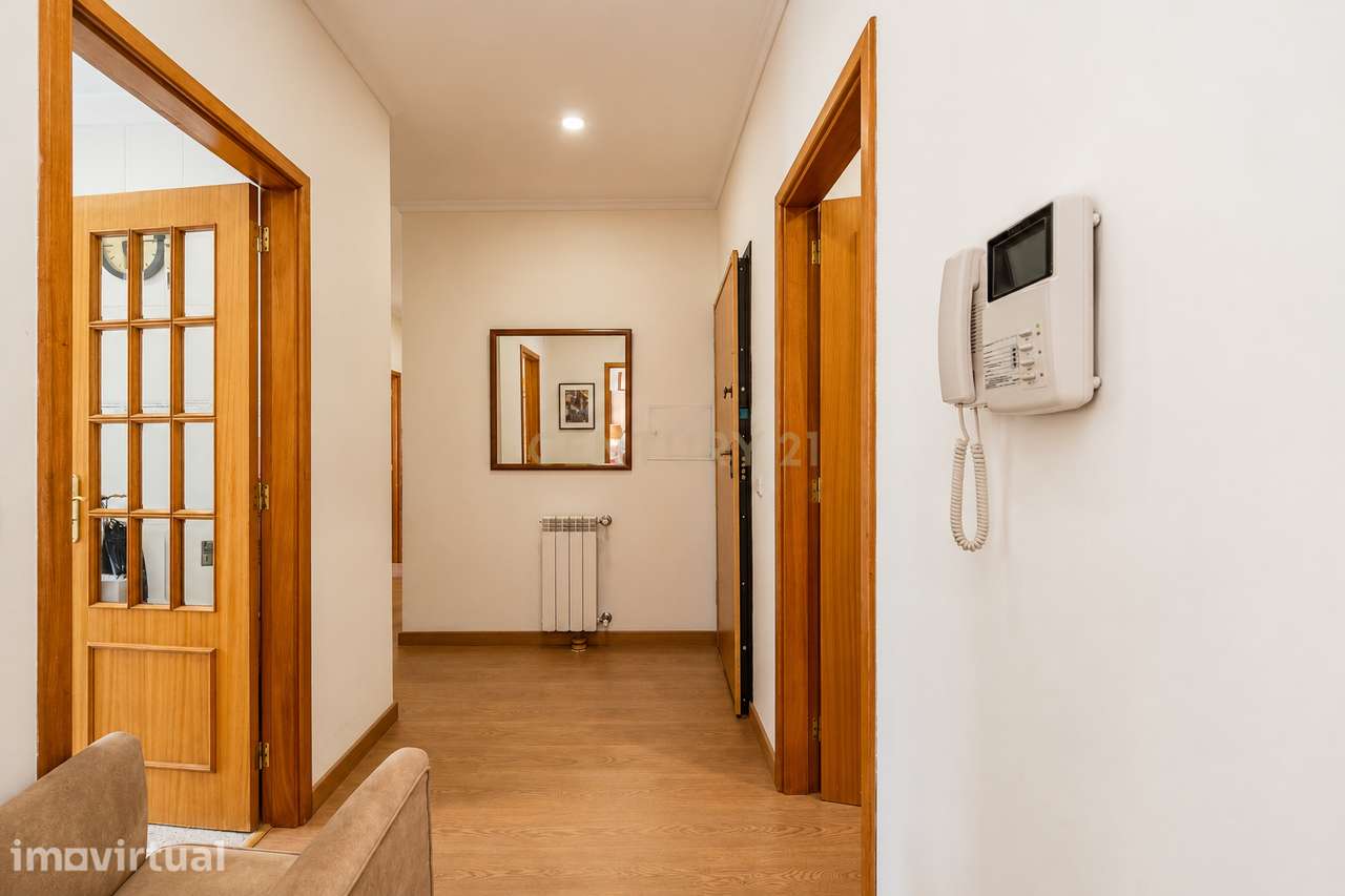 Apartamento T2+1 com Suite, Escritório, Varanda e Garagem | Senhora da - Grande imagem: 3/15