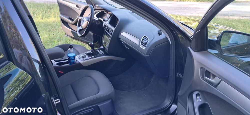 Audi A4 Limousine 1.8 TFSI Attraction - 28