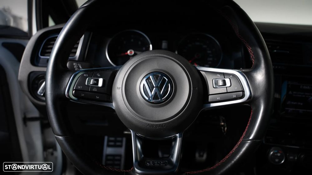 VW Golf 2.0 TSi GTi DSG Performance - 22