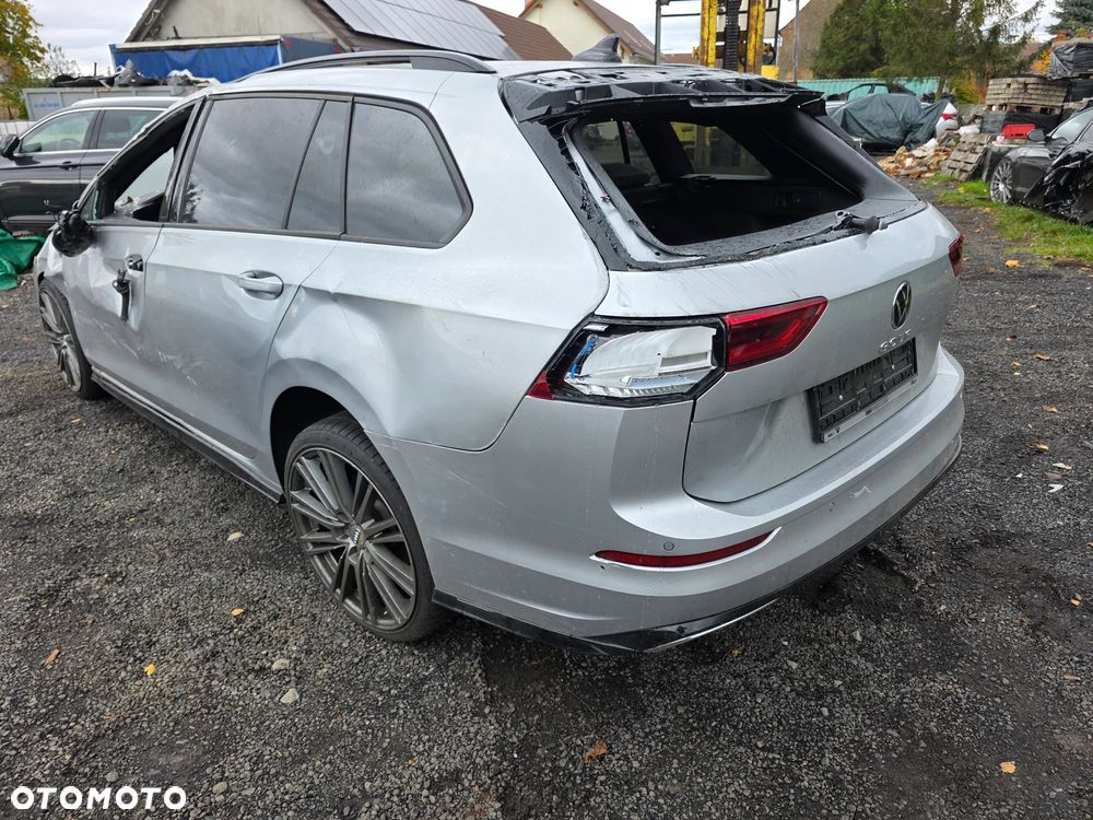 Volkswagen Golf VIII 2.0 TDI R-Line Plus DSG - 3