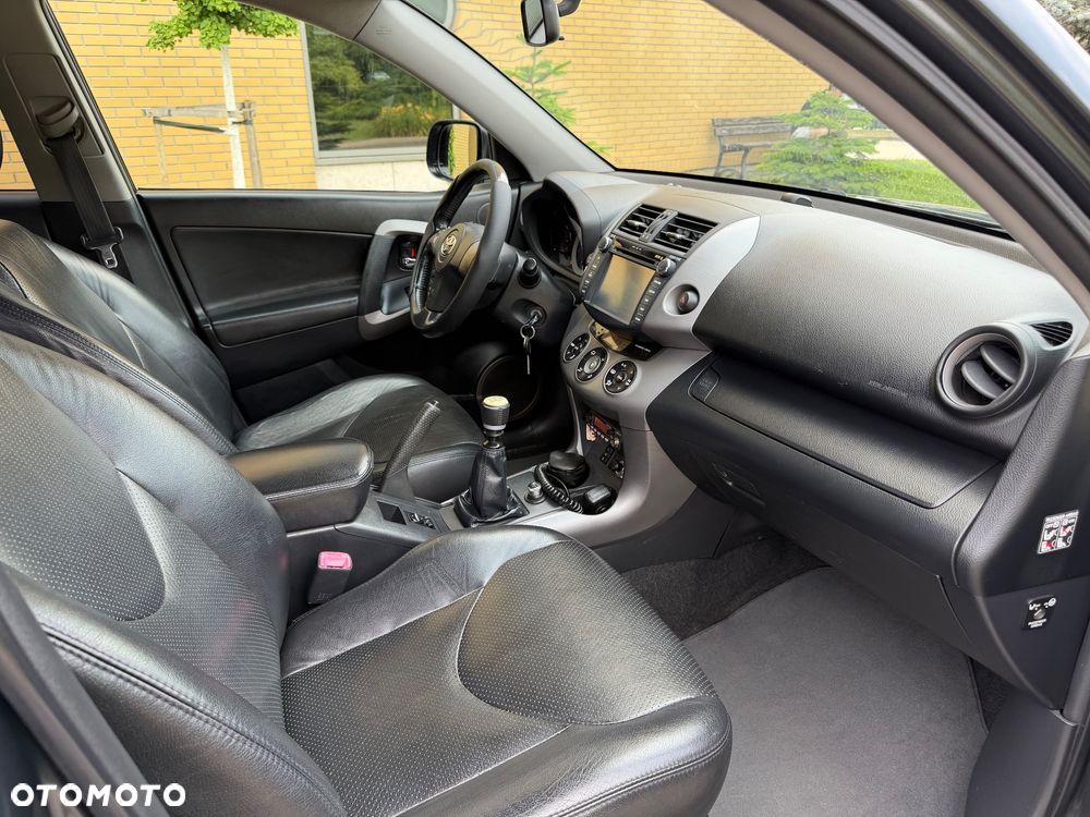 Toyota RAV4 2.2 D-4D Prestige - 7