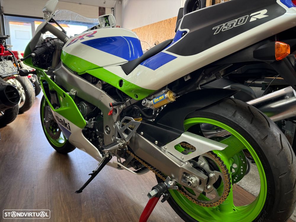 Kawasaki ZXR 750 J - 6