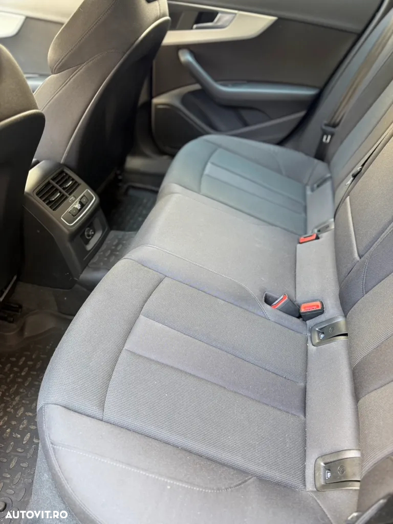 Audi A4 40 TFSI MHEV S tronic Advanced - 11