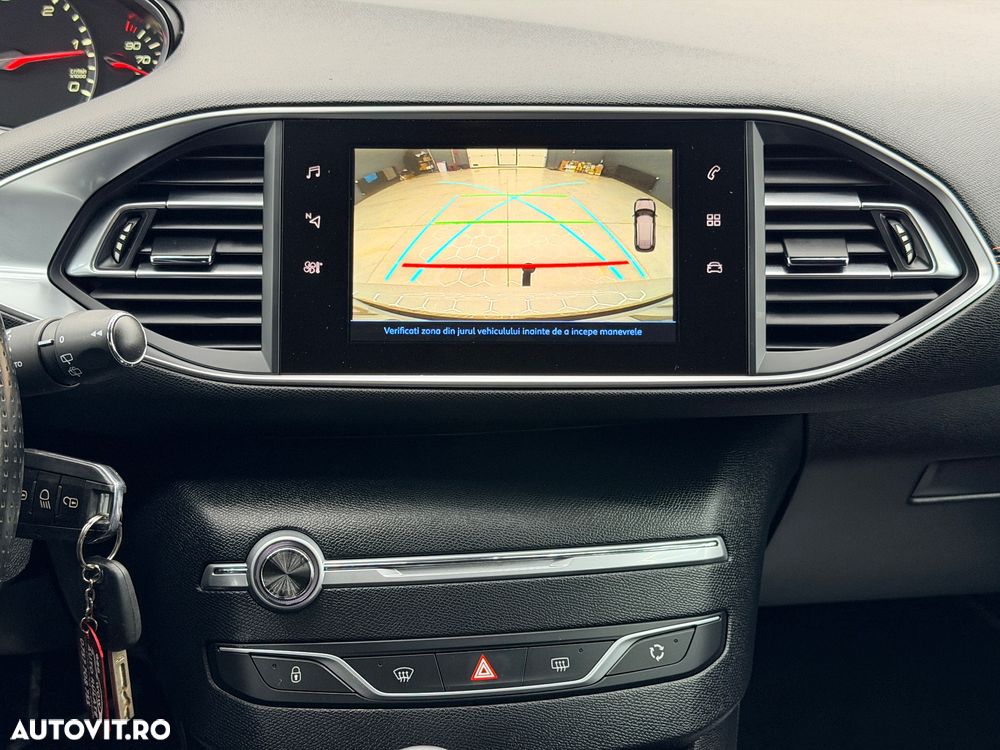 Peugeot 308 SW BlueHDi 130 Stop & Start GT - 29